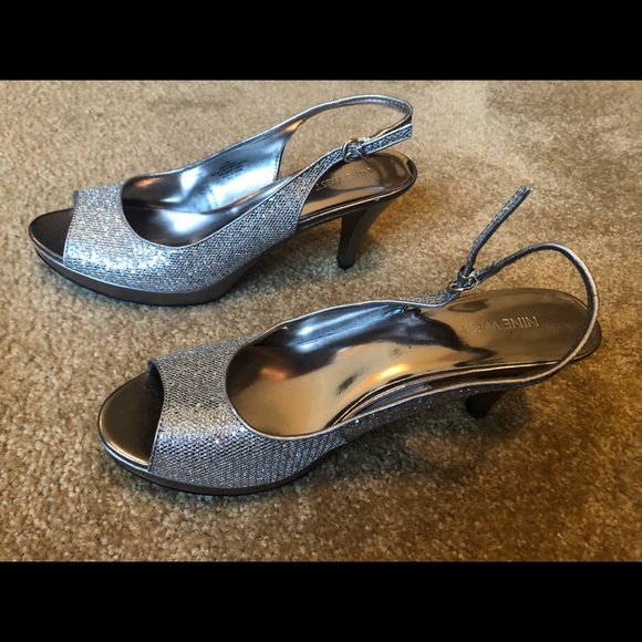 Silver and grey glitter heels - Picture 3 of 3